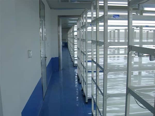 午夜成人免费视频架